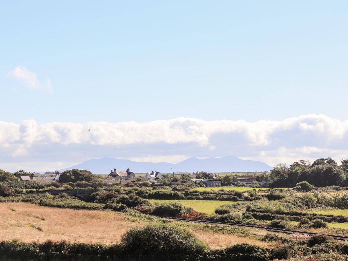 Plas Newydd Villa Rhosneigr Exterior photo